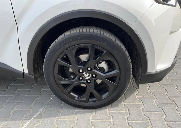 Toyota C-HR cena 74900 przebieg: 67000, rok produkcji 2017 z Warszawa małe 172